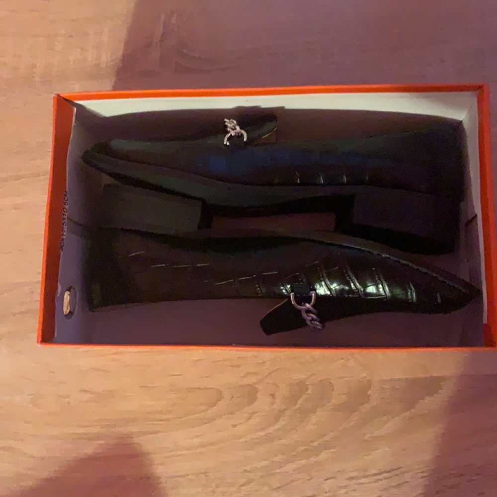 Black croc dress shoes with chain detail